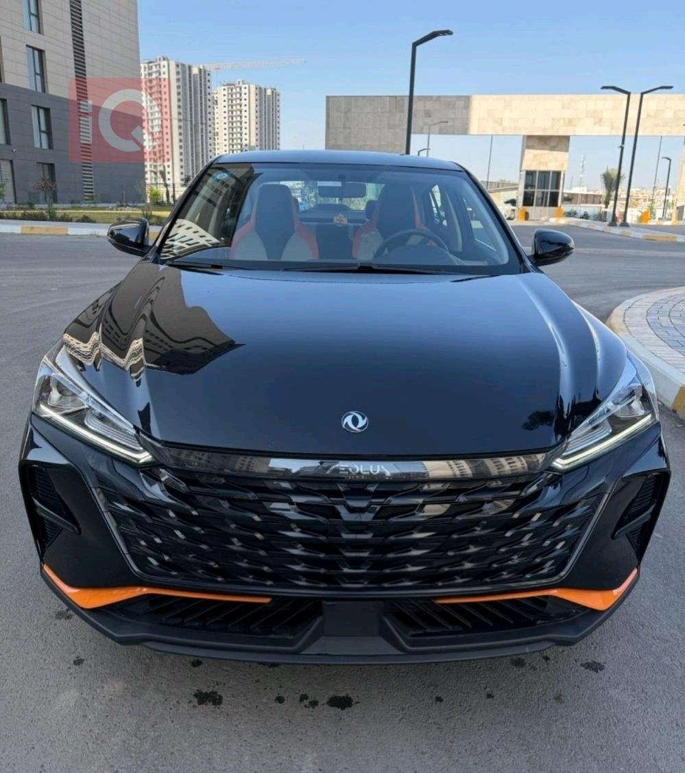 دۆنگ فینگ شاین